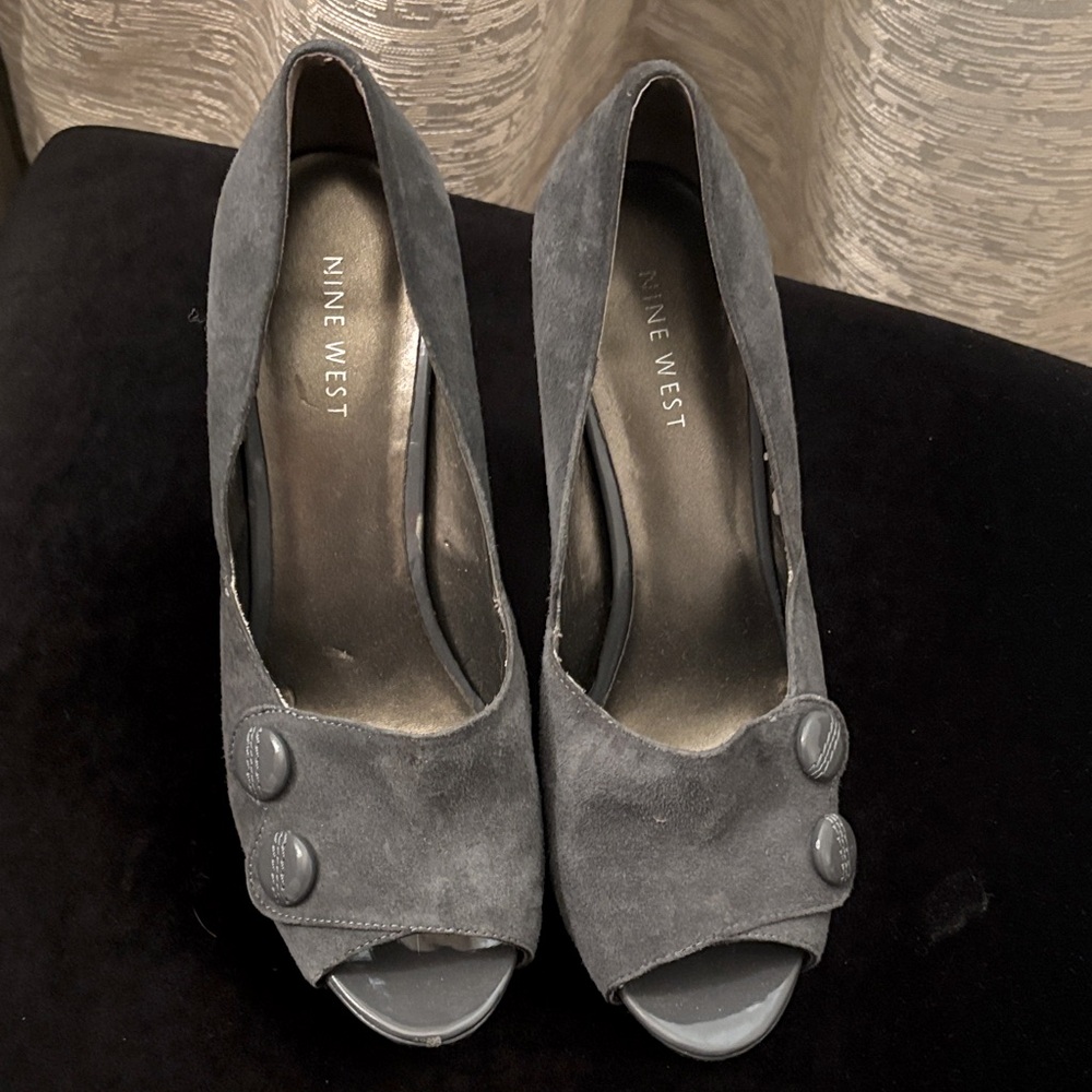 Nine West Gray Slingback Heels with Metallic Finish